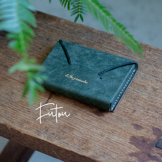 封筒みたいな本革の名刺入れ「 f u t o u 」 オリーブ