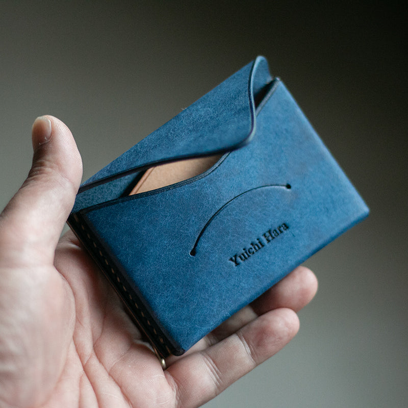封筒みたいな本革の名刺入れ「 f u t o u 」_ブルー – icchi leathercraft